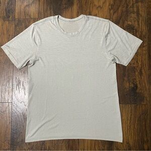Lululemon Metal Vent Breathe Shirt size Large